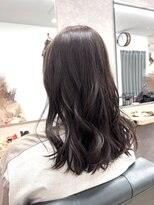 リベストバイジェービー 稲毛(li best. byjb)&nbsp;ダークアッシュ/大人ガーリー/似合わせカット[稲毛/白髪ぼかし]