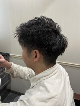 グレイスフル バーバープラチナム 六本木店(Graceful Barber platinum) ツーブロック×アップバングショート