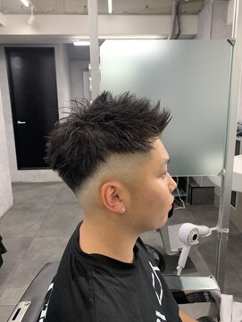 クロムトウキョウ ザ バーバー ネオン 新宿店(CHROM TOKYO the Barber ne/on) ジェットモヒカンミドルフェード