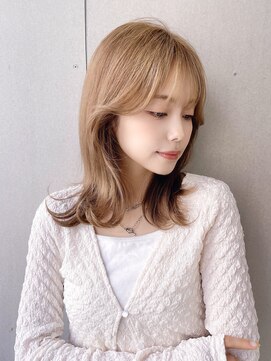 ジーナリア(Xena ria) 姫カットレイヤー/韓国風巻き/くすみベージュ/名駅★101