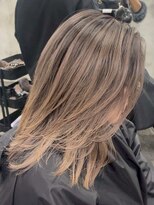 ハーシーバイアポロ 相模大野(HERSHE by apollo)&nbsp;xバレイヤージュ/ホワイトグレージュ/レイヤーカット