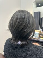 コモド(Comodo) ミディアムレイヤーカット【髪質改善/レイヤー】