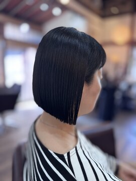 グッドヘアーアンドナフ(good hair & NufF) 切りっぱなしボブ