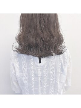 ガーランドウメダ(Garland umeda) アディクシーカラー_ミディアムボブ_000443