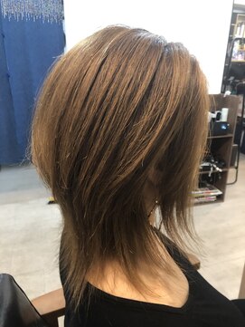 ブルービー(Blue Bee) ウルフ系ミディアムレイヤー