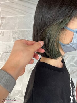 ジル アンク(Jill ankh) 《Jill ankh 姫路駅前》ライムグリーン　インナーカラー　ボブ