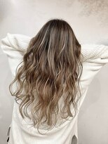 ゼンドットカラスマ(Zen.karasuma)&nbsp;ウェーブヘア