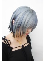 水色に黒のエンドカラー