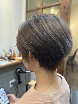 クローバー(clover) 透明感ショート