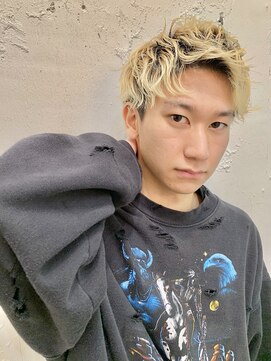 ロミーオム 本厚木(ROMMY. Homme) 刈り上げツーブロックアップバングショートカラーメンズヘア