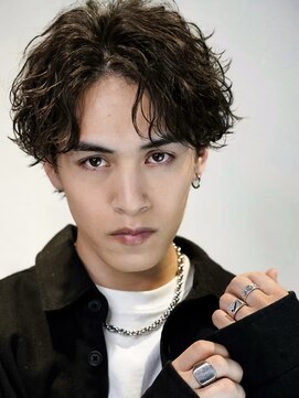 オーシャントーキョー(OCEAN TOKYO) 波巻きパーマセンターパートツーブロックコンマバング韓国黒髪