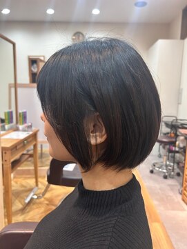 エリーザ 川越駅前店(Elisa) 大人女性ショートボブ30代40代50代60代白髪ぼかし