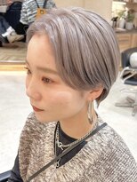 ヒビヲ(HIBIO) ショートボブタッセルボブ切りっぱなしボブハイトーンカラー韓国