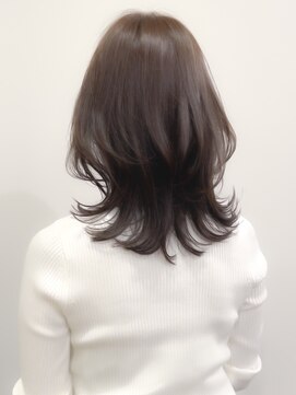ヴェリーテ(Verite) デザインカラー/レイヤーカット/ウェットヘア/オリーブベージュ