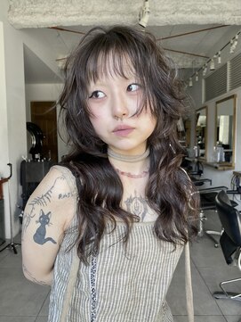 ナループロアツム(Nalu pu loa Tsum) ウルフパーマ/レイヤーパーマ/ウルフ/マレットヘア