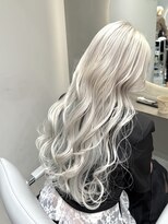 ソル 栄矢場町(SOL) ホワイトカラー/ホワイトグレー/ロングヘア