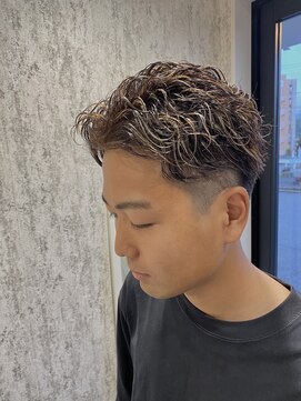 ヨル(Jor) スペインカール/オールバック/ハイライト