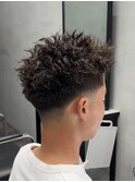 ボックススパイキーショートツイストパーマメンズ刈り上げ