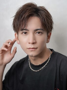 ゼロ 渋谷(XeRo) 【クリアセンターパート】ツーブロック刈り上げ