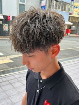 エルマーク 梅田(L-MARK) スパイラルパーマ/ツイストパーマ/メンズ/センターパート/波巻き