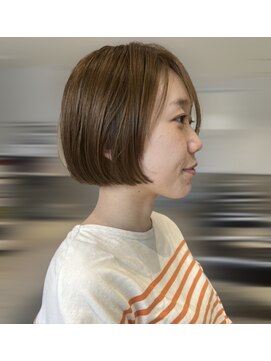 キルト(kilto.) 360度どこから見ても綺麗。横顔美人のあごラインタイトボブ