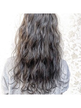 フェリシータ 緑地公園店(felicita) シルバーカラーカーキグレージュ