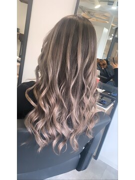 ラフ 難波店(LAFF) #黒髪#ボブルフ#ネビージュ#小顔#ワンレン