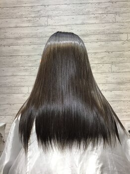 ヘアーデザイン キューブ(hair design cube)の写真/髪に優しい薬剤を厳選◎あなたの髪の状態に合わせて選定します♪理想の艶髪ストレートを手に入れて＊