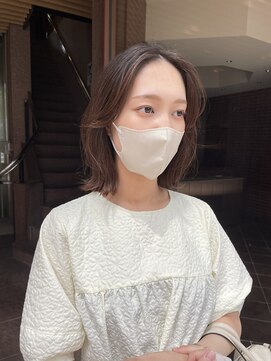 カネラ(canela) ミディアムボブ