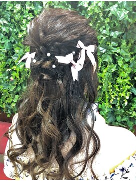 シーン(SeeN.) リボンが映える可愛い！ハーフアップスタイル