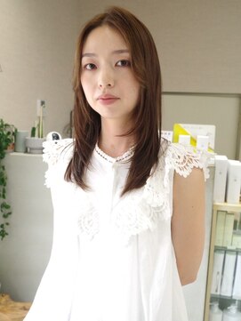 トナリ(tonari) セミロング レイヤー 前髪なし ミルクティー【鹿児島中央駅】