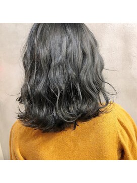 ミント(mint) ＊ブリーチからのワンランク上の暗髪パールグレー＊
