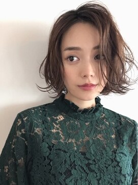 シェノン(hair make CHAINON) 小顔スタイル　ノンバング  大人フェミニンウェーブ