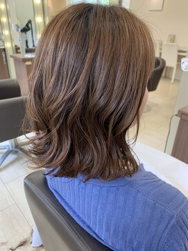 ボナ ヘアー(bona.hair) 切りっぱなしロブ