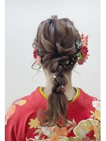 グランルッソ 岡山駅前(GRAN LUSSO)&nbsp;振袖記念日　振袖と編みおろしアレンジ