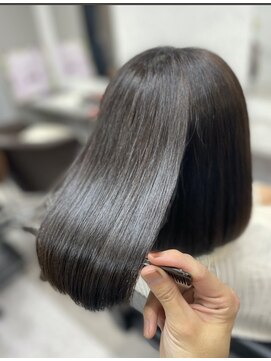 アデプト 北千住店(adept) ★絹髪/艶髪/美髪/髪質改善/縮毛矯正/ボブ【北千住】