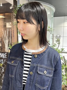 ヘアーアンドメイク ビス(HAIR&MAKE bis) パツっと外ハネボブ/顔周りも可愛く！【黒田あさみ】