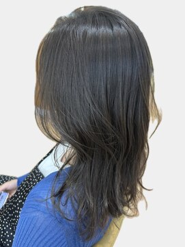 トリッカ 代官山(tricca) 【tricca代官山rin】ミディアム/透ける暗髪カラー