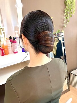 ジェシータ 品川駅前店(GESHITA) タイトシニヨン【品川/ヘアセット】