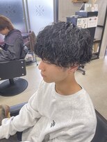 ジーナ 天神(Zina)&nbsp;波巻きスパイラル/波打ちパーマ