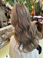 ココラー(COCOlar)&nbsp;シャドウルーツ　ミルクティーグレージュ