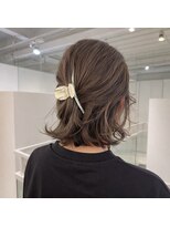 ルーム(room)&nbsp;白髪ぼかしハイライト×簡単アレンジボブ