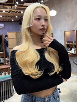 ロンドカスティーヨ 四日市(Lond castillo)&nbsp;【松田】ハイトーン×レイヤーカットで可愛くオシャレに