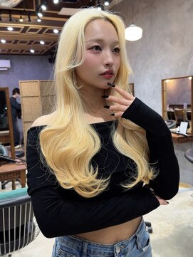 ロンドカスティーヨ 四日市(Lond castillo) 【松田】ハイトーン×レイヤーカットで可愛くオシャレに