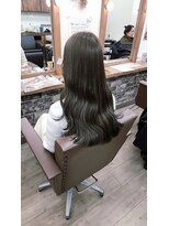 エモーション emotion hair&nbsp;ロング/オリーブグレージュ