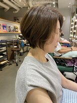 ナウアズ(now as.) 大人女性のクールショートx白髪ぼかしハイライトカラー【菅井】