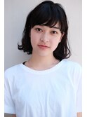 黒髪でも重く見えないお洒落ミディアムボブ