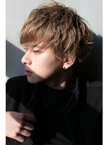 ソウス(SOURCE) ハイトーンアッシュベージュショートマッシュ【佐藤和弥】