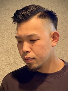 ヘアーサロンヤマシタの写真/【新規限定 カット+シェービング+眉カット¥3900】理容室の洗練された技術◆100点の身だしなみはヤマシタで