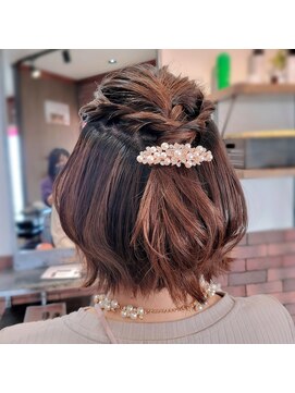ヘアスタジオ ガロウ(hair stuido garou) ミニボブハーフアップ